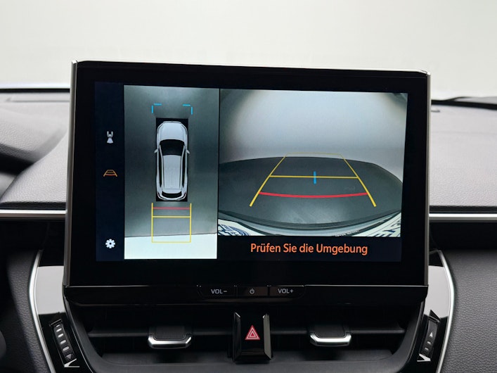 Vehicle image TOYOTA COROLLA CROSS