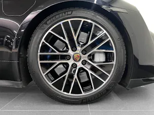 Porsche Taycan Turbo