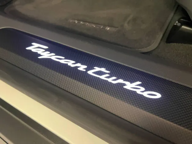 Porsche Taycan Turbo