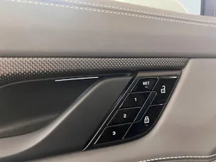 Porsche Taycan Turbo
