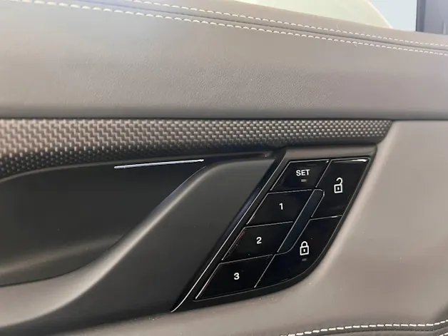 Porsche Taycan Turbo