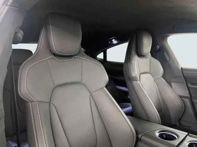 Porsche Taycan Turbo