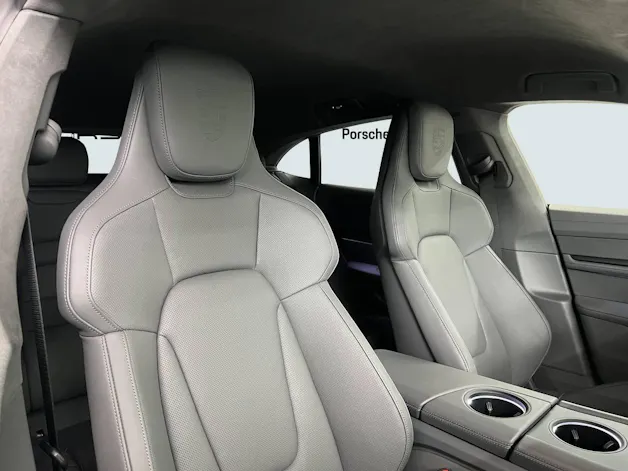 Porsche Taycan GTS Sport Turismo