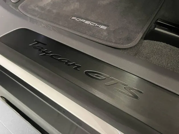 Porsche Taycan GTS Sport Turismo