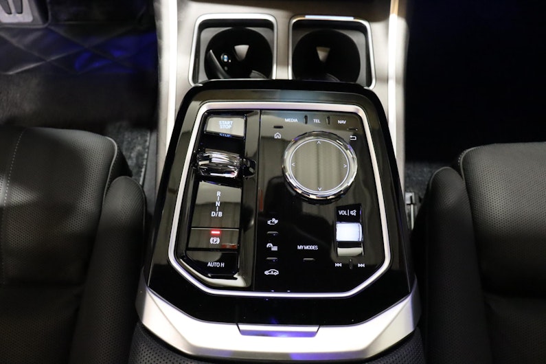 Vehicle image BMW i7