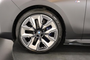Vehicle image BMW i7 xDrive60