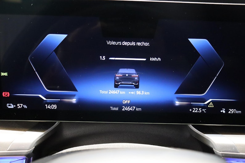 Vehicle image BMW i7