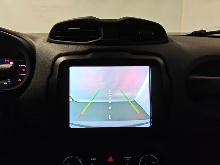 Vehicle image JEEP RENEGADE