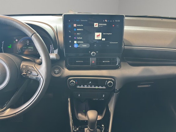 Vehicle image 4 Vehicle image 4