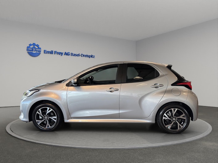 Vehicle image TOYOTA YARIS