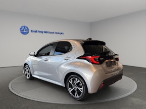 Vehicle image TOYOTA Yaris 1.5 VVT-i HSD Trend