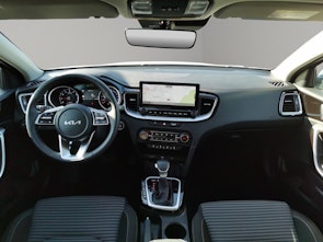 Vehicle image KIA Ceed 1.5 T-GDi MHEV Power