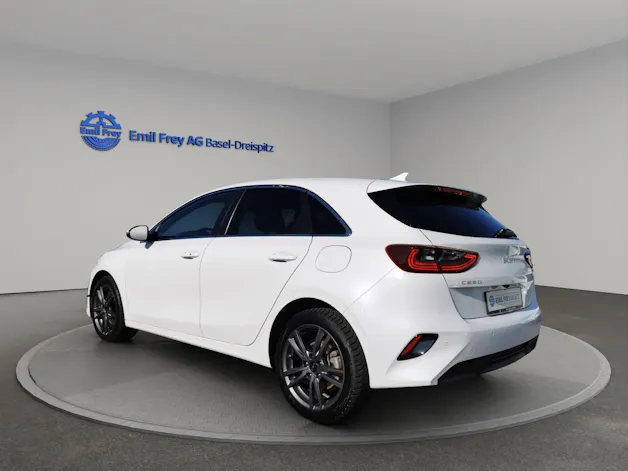 Kia Ceed 1.5 T-GDi MHEV Power