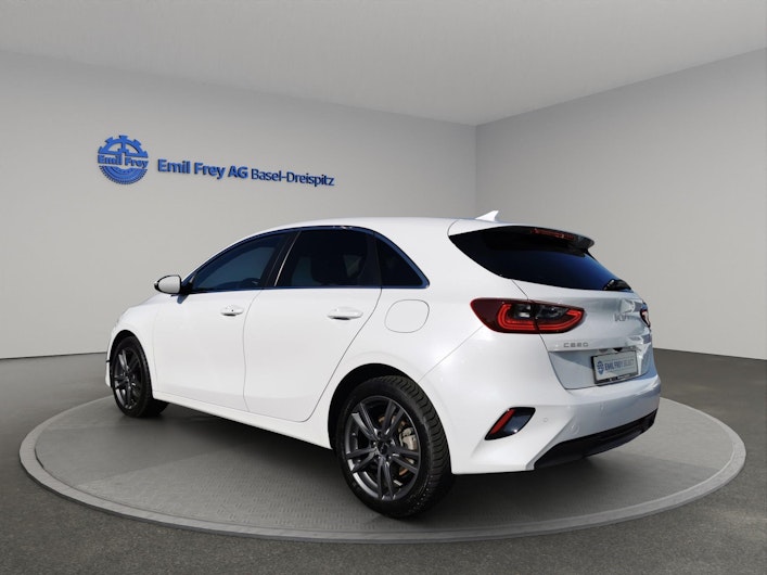 Vehicle image KIA CEED