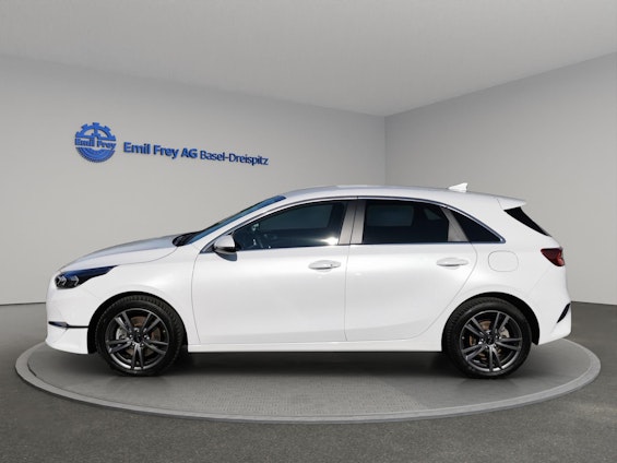 Vehicle image 2 Vehicle image 2