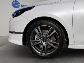 Vehicle image KIA Ceed 1.5 T-GDi MHEV Power