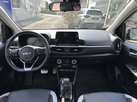 Vehicle image 6 Vehicle image 6