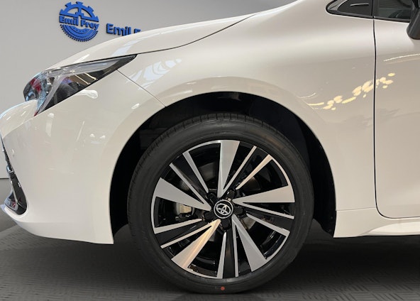 Vehicle image 9 Vehicle image 9