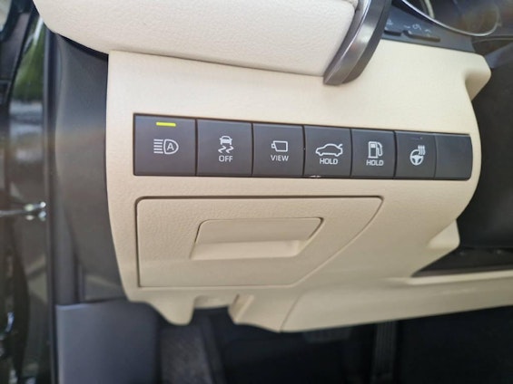 Vehicle image 10 Vehicle image 10