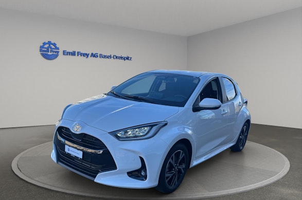 TOYOTA Yaris 1.5 VVT-i HSD Trend 0 TOYOTA Yaris 1.5 VVT-i HSD Trend 0