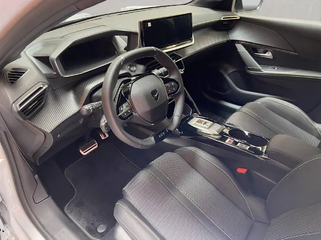 Peugeot 208 e-GT