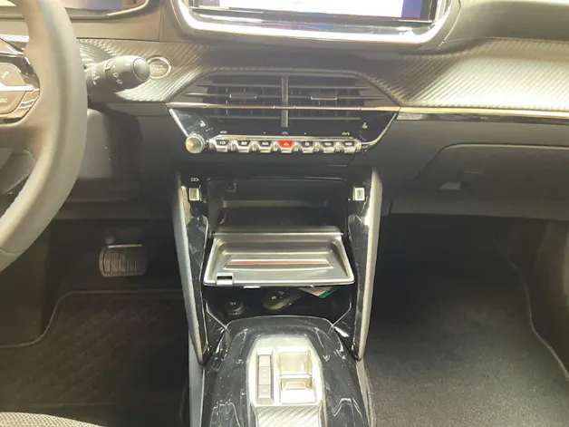 Peugeot 2008 1.2 Hybrid Allure Premium