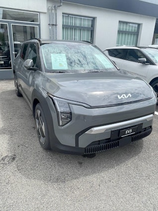 Vehicle image 2 Vehicle image 2