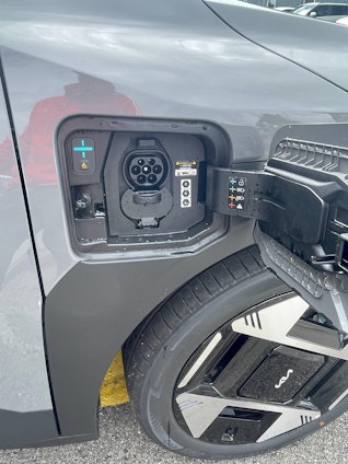 Vehicle image 9 Vehicle image 9