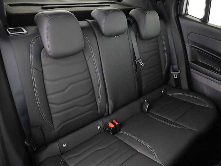 Vehicle image JEEP AVENGER