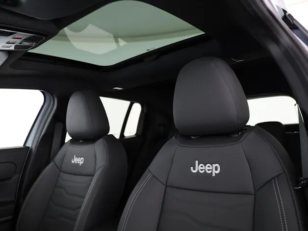 Jeep Avenger 1.2 MHEV Overland 4xe