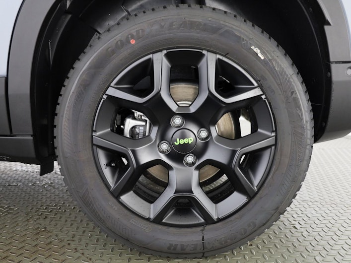 Vehicle image JEEP AVENGER