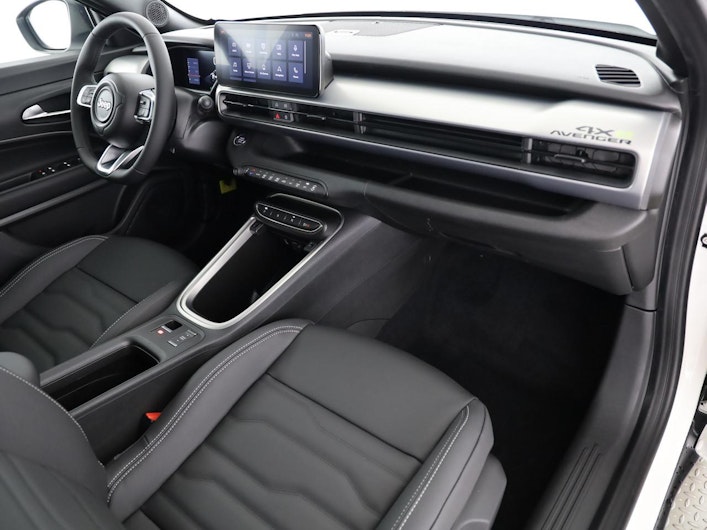 Vehicle image JEEP AVENGER