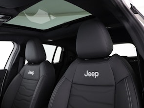 Fahrzeugbild JEEP Avenger 1.2 MHEV Overland 4xe