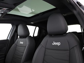 Fahrzeugbild JEEP Avenger 1.2 MHEV Overland 4xe