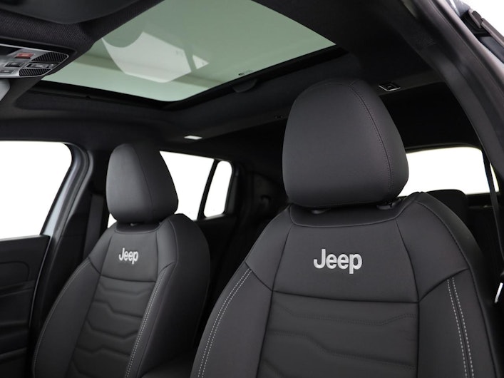 Vehicle image JEEP AVENGER