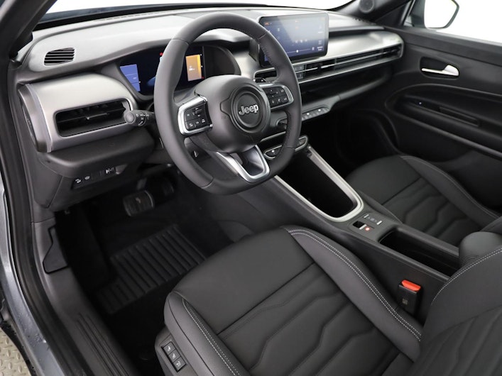 Vehicle image JEEP AVENGER