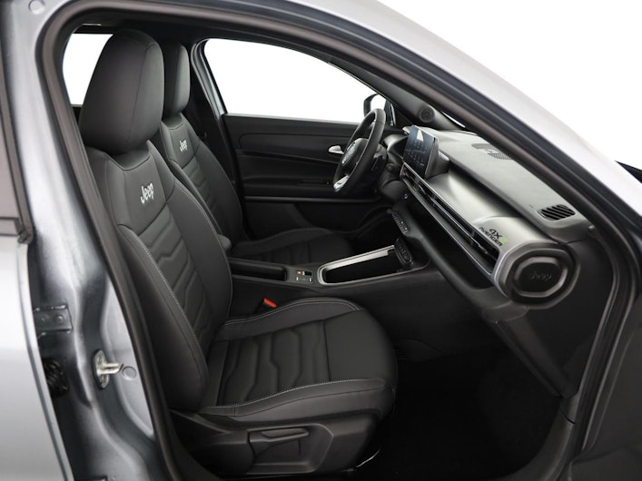 Vehicle image JEEP AVENGER