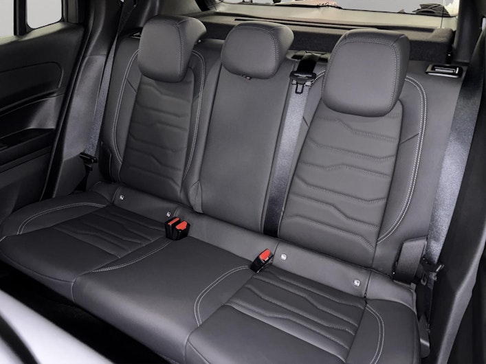 Vehicle image JEEP AVENGER