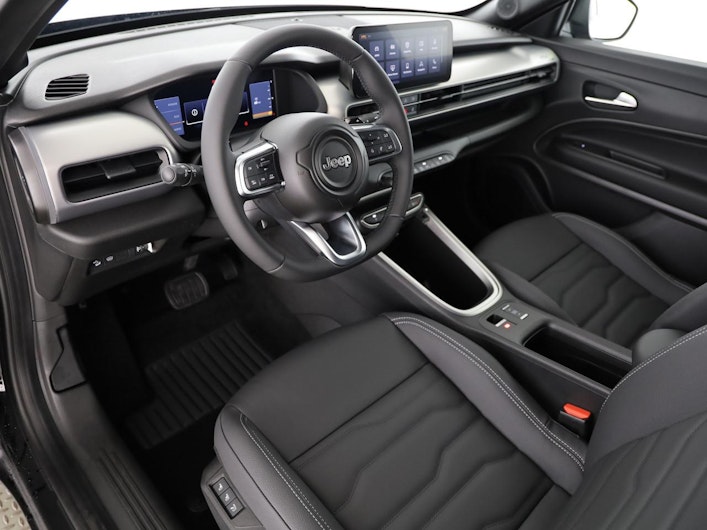 Vehicle image JEEP AVENGER