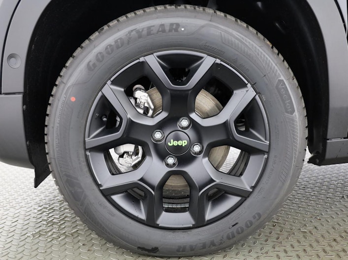 Vehicle image JEEP AVENGER