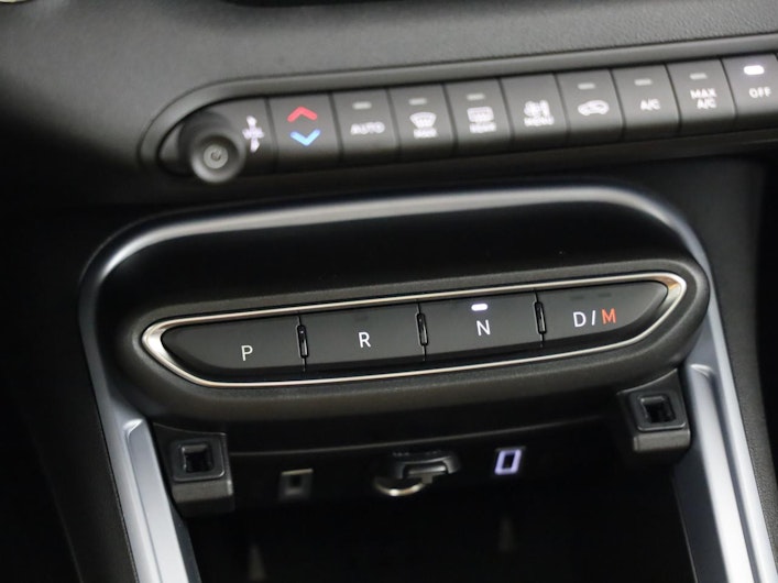 Vehicle image JEEP AVENGER