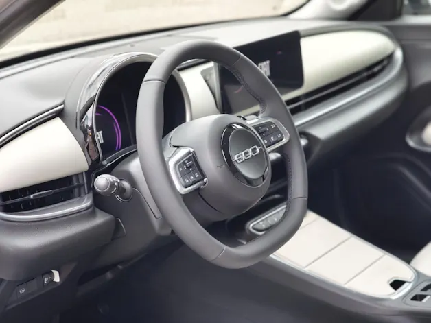 Fiat 600 1.2 Hybrid 136 La Prima Bicolore