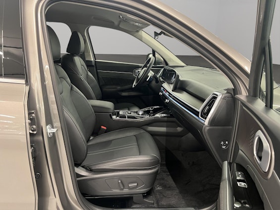 Vehicle image 7 Vehicle image 7