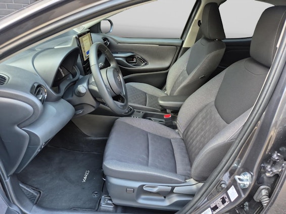 Vehicle image 7