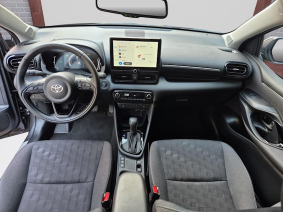 Vehicle image 8