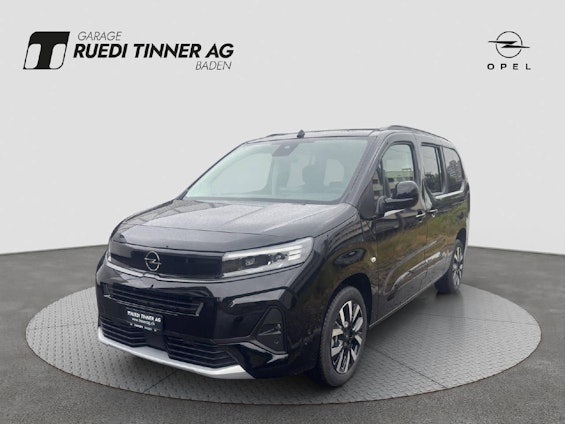 First vehicle image