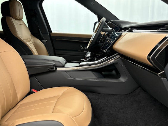 Vehicle image 3 Vehicle image 3