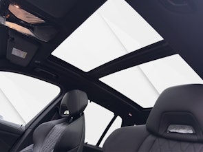 Vehicle image BMW X5 50e xDrive SAG