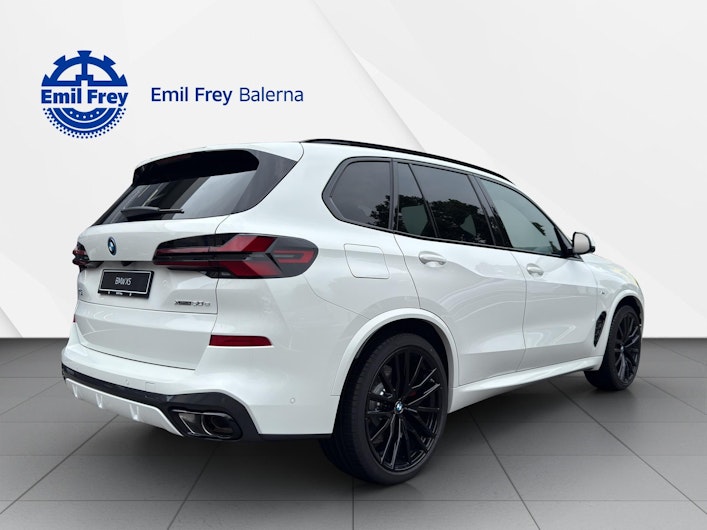 Vehicle image BMW X5