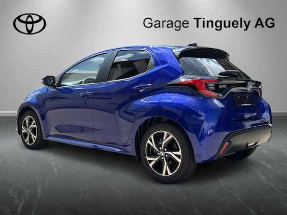 Vehicle image 5